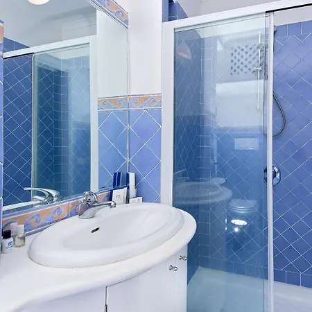 Charming Mediterranean Semesterbostad Capri